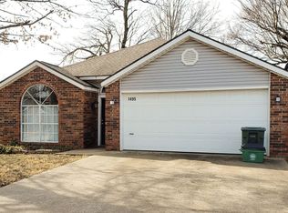 1495 N Greenleaf Dr, Fayetteville, AR 72704