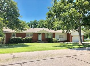 205 Oak Park Ter, Midwest City, OK 73130