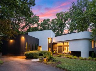 13 Heards Overlook Ct, Sandy Springs, GA 30328