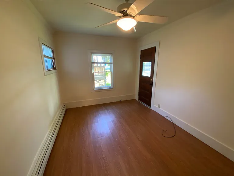 35 Winchester Ct — Photo 5