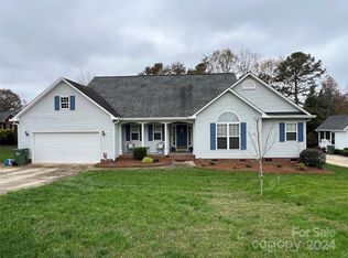 125 Silver Birch Ln, Mount Holly, NC 28120