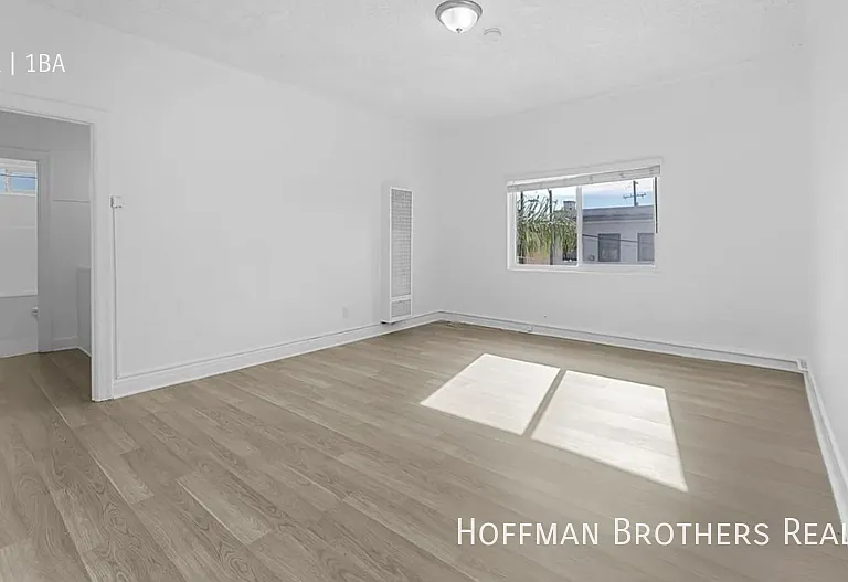 600 N Soto St #207 — Photo 4