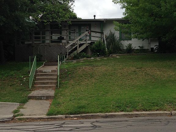 5th image of 303 Blakeley Dr
