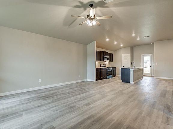 4th image of 13213 Avenue T