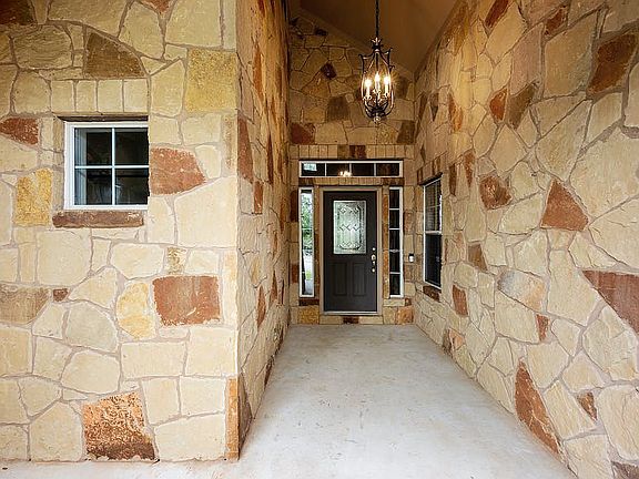 3rd image of 191 Saint Richie Ln