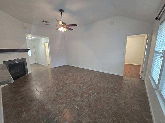 3rd image of 103 Hummingbird Ct