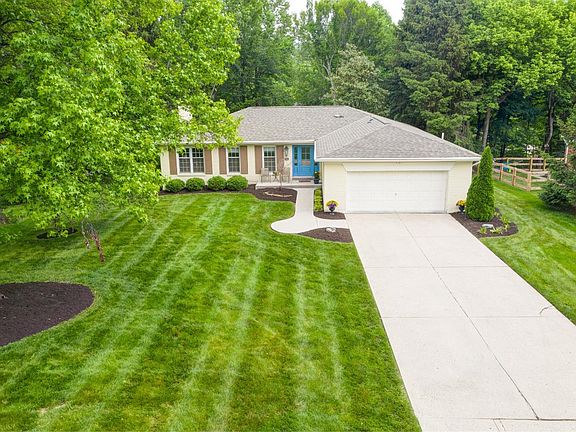 2nd image of 8002 Deershadow Ln