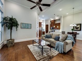 2022 Sabine St, Houston, TX 77007