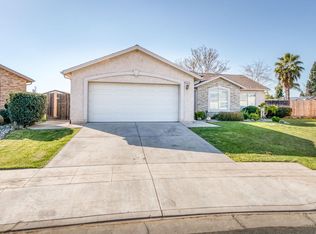 5570 W Hammond Ave, Fresno, CA 93722