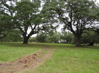 175 Gilmore Rd, Brenham, TX 77833