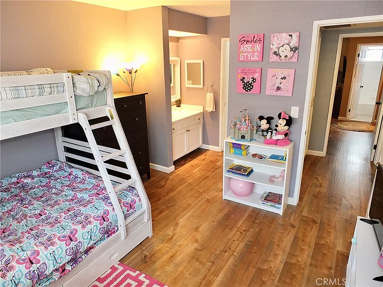 941 Elm Ave — Photo 21