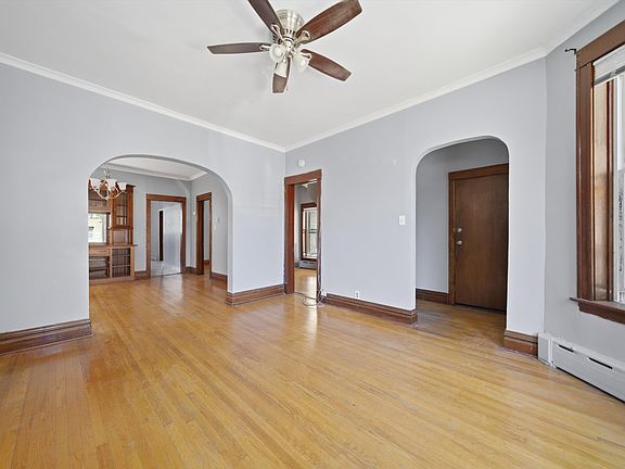 5th image of 3353 W Evergreen Ave #1