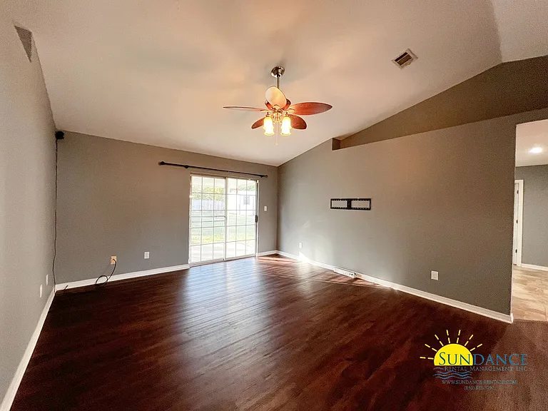 1211 Jefferyscot Dr — Photo 6