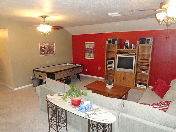 Large game room upstairs!