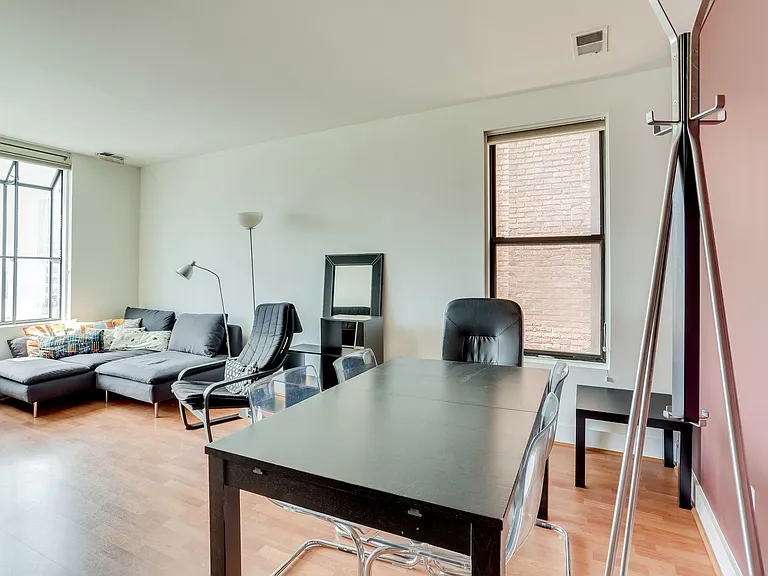 1842 California St NW #13B — Photo 6
