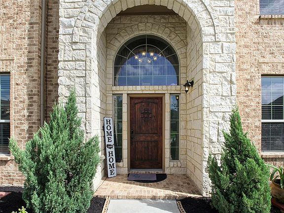 2nd image of 4210 Evergreen Dr