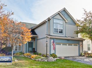 4240 Greenfield Ln, Lake In The Hills, IL 60156