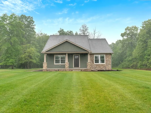 8750 Selina Ct, Wheatfield, IN 46392