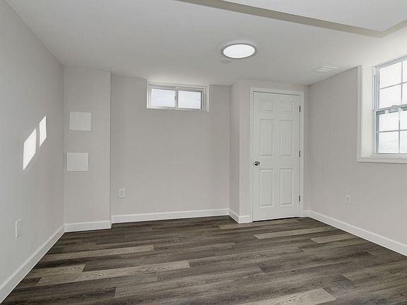 Entry into Sunny Bedroom which holds queen or king-size bed