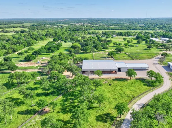 270 Price Ln, Weatherford, TX 76085