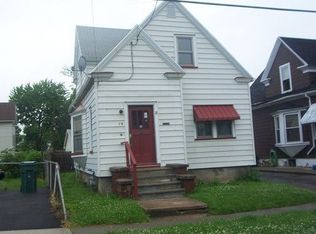 15 Robin St, Rochester, NY 14613