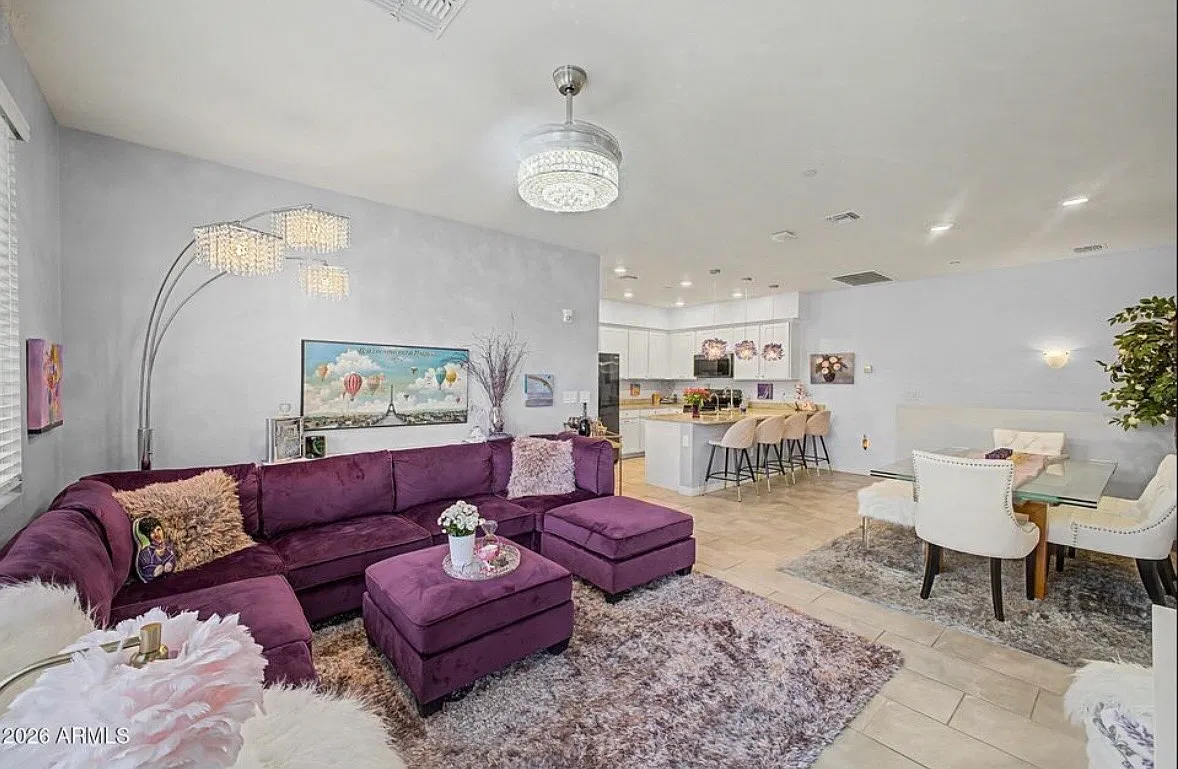 2 bed, 1092 sqft, $2,295 — Photo 2