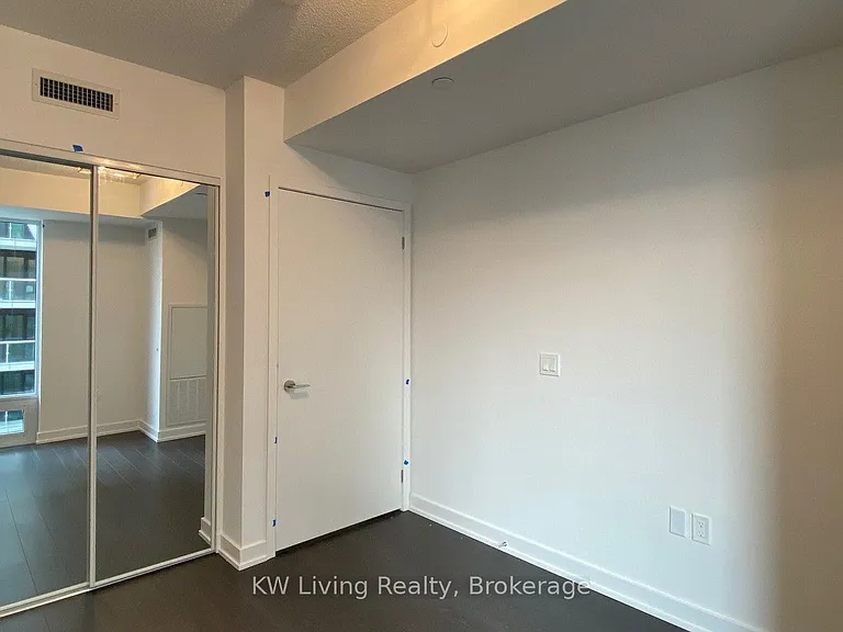 238 Simcoe St #2906 — Photo 12