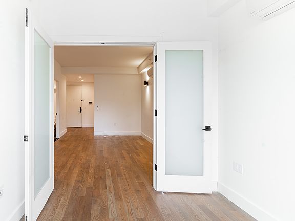 5th image of 323 E 19th St APT 3F
