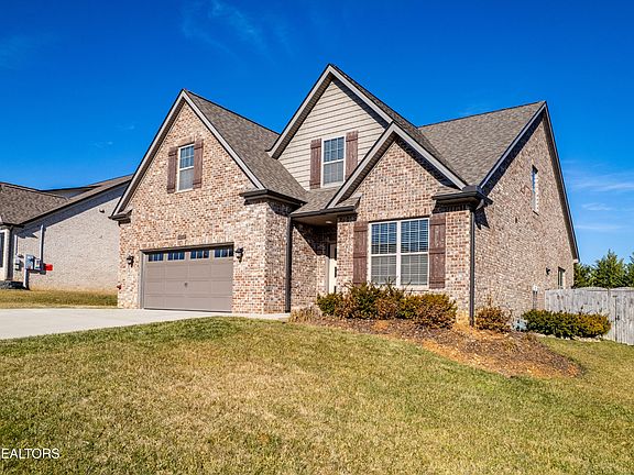 2nd image of 2333 Hickory Crest Ln