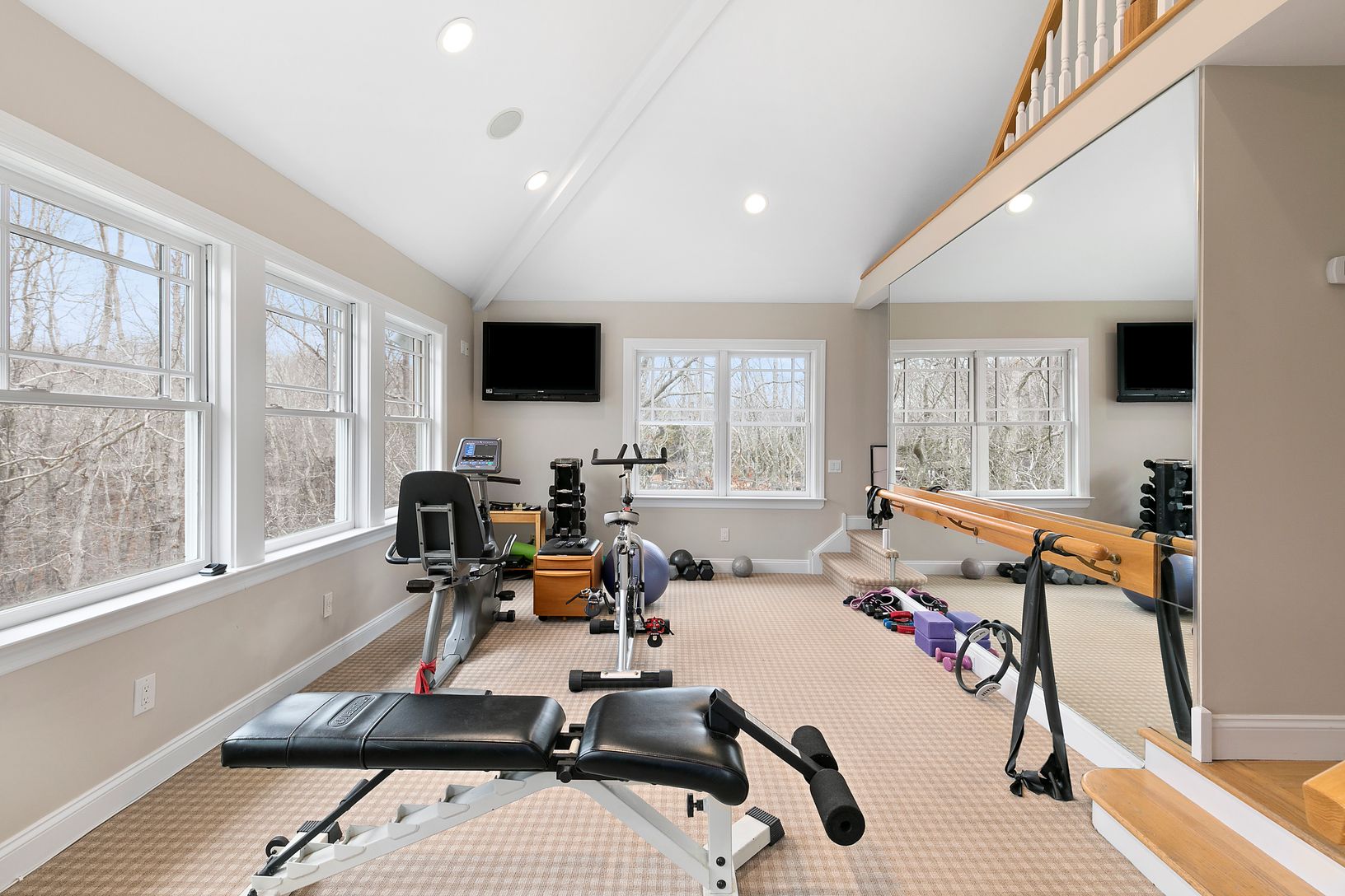  Gym with en-suite bathroom
