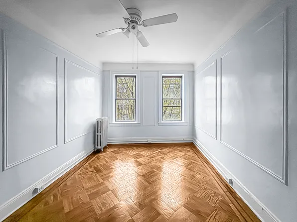 425 Senator Street image 2 of 9