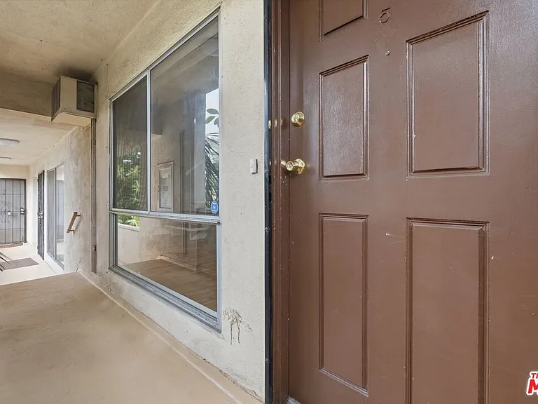2332 S Beverly Glen Blvd #5 — Photo 17