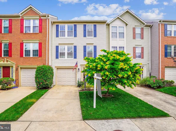 7484 Gadsby Sq, Alexandria, VA 22315