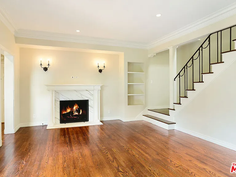 155 S Rodeo Dr — Photo 3