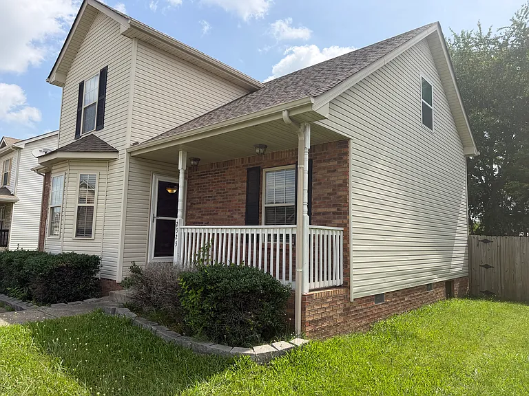 2525 Centerstone Cir — Photo 2
