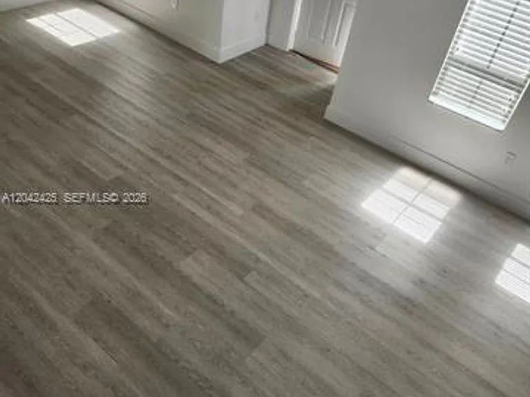 5245 NW 112th Ave #Townhouse 8 — Photo 31