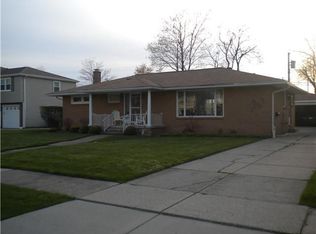 330 Sunrise Blvd, Williamsville, NY 14221