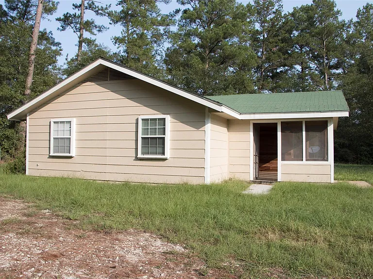 20 White Oak Dr #A — Photo 2