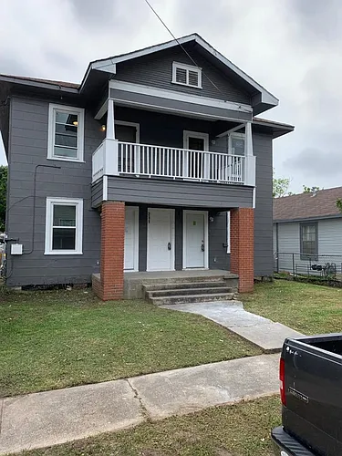211 E Sterling St Photo 1