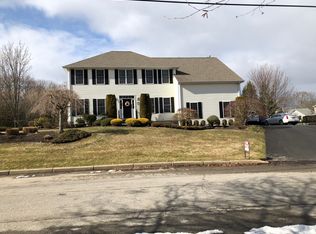 11 Red Hawk Dr, Cranston, RI 02921