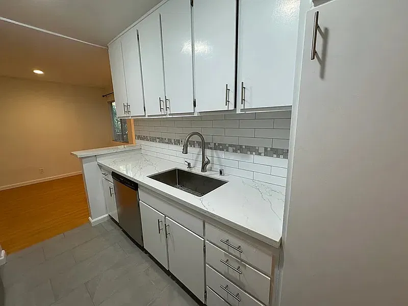 1 bed, 1.0 bath, 707 sqft, $1,481 — Photo 3