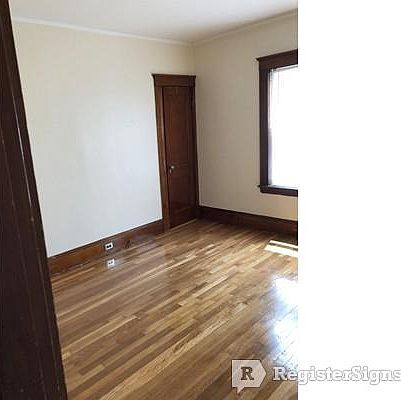 4th image of 105 Winthrop St #1