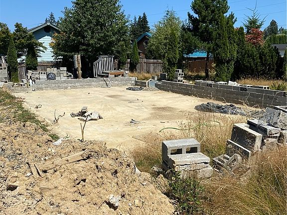 5th image of 1000 1st Ave NE
