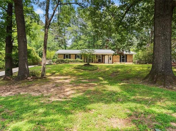 207 Whispering Pine Dr, Haughton, LA 71037