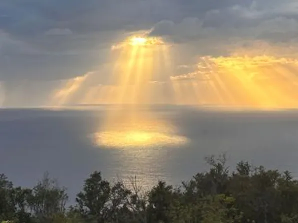 89 902nd Rd, Captain Cook, HI 96704