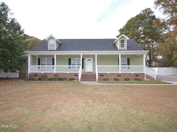 102 Shirley Street, Mount Olive, NC 28365