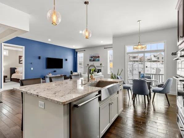 64 Pine Tree Dr #64, Methuen, MA 01844