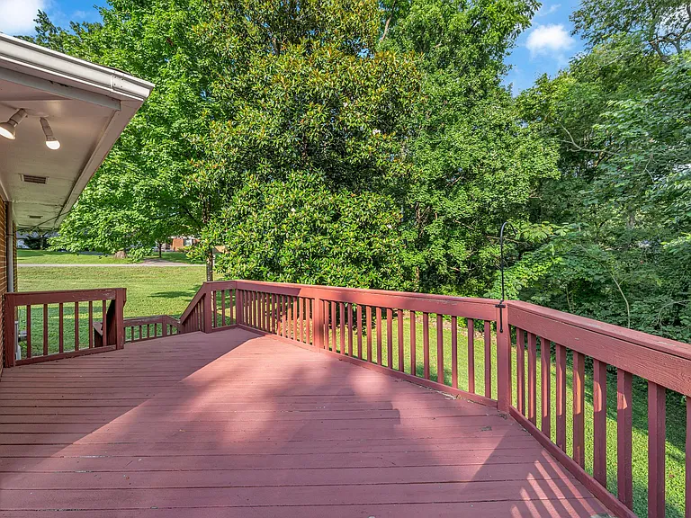 4917 Salem Dr — Photo 32