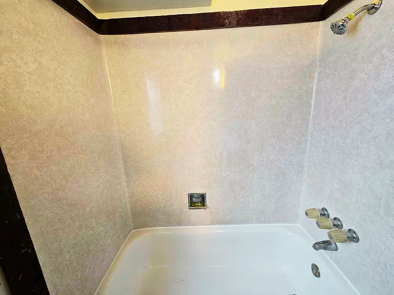 2125-2145 NW Highland Dr — Photo 18