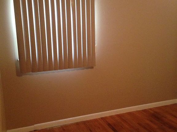 2nd image of 22449 Hillock Ave